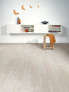 Home with Avenue laminate flooring in Colorado Oak